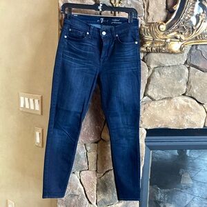 For all mankind dark blue jeans

Waist-29
Inseam-26